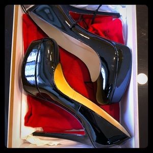 Christian Louboutin Bianca 140 Black Patent